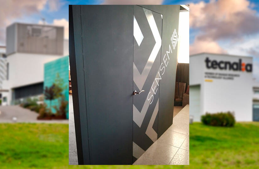 Puerta utilizada en el ensayo de durabilidad de las puertas sin marcos de Sensem
