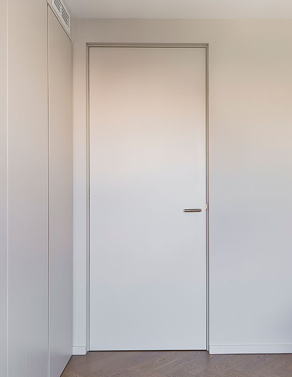 Puerta de paso a medida en uno de nuestros proyectos